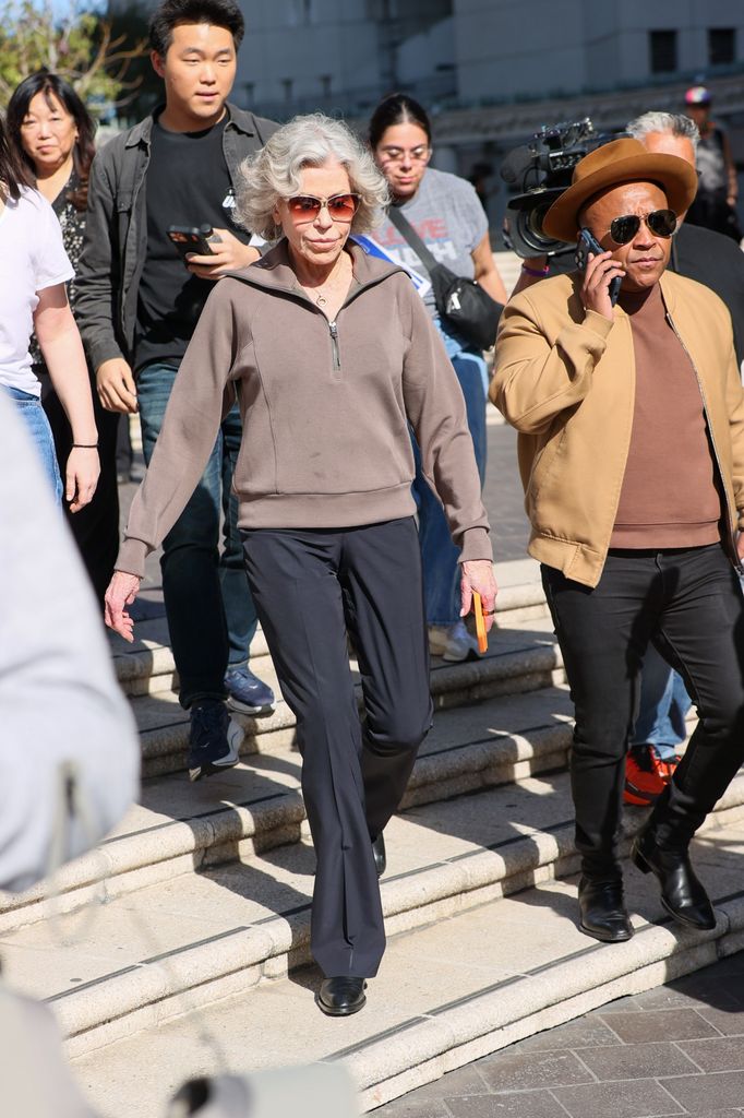 Jane Fonda a l'air intemporelle lors d'une sortie chic