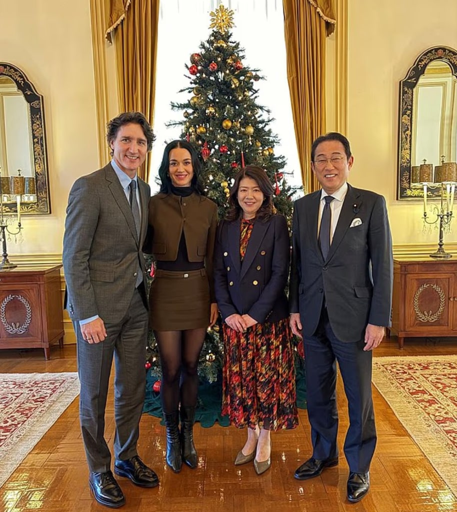 Katy Perry and Justin Trudeau alongside the former Japanese Prime Minister Fumio Kishida and his wife, Yuko Kishida