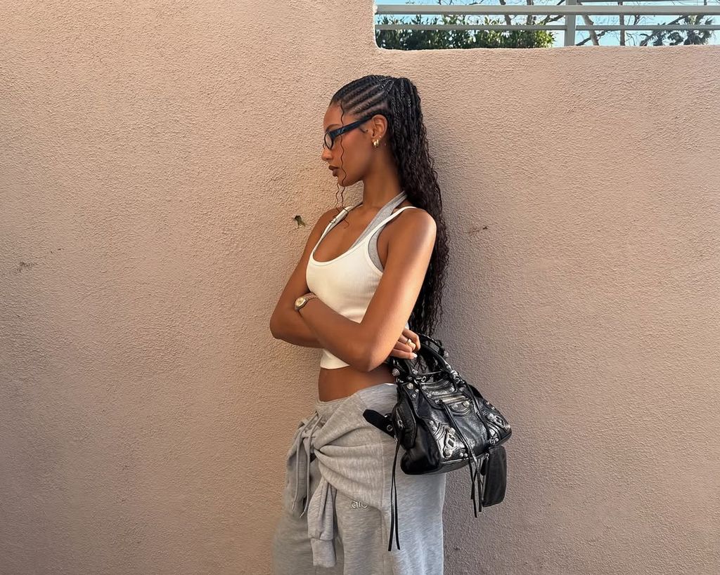  Jamilla Strand in grey sweats