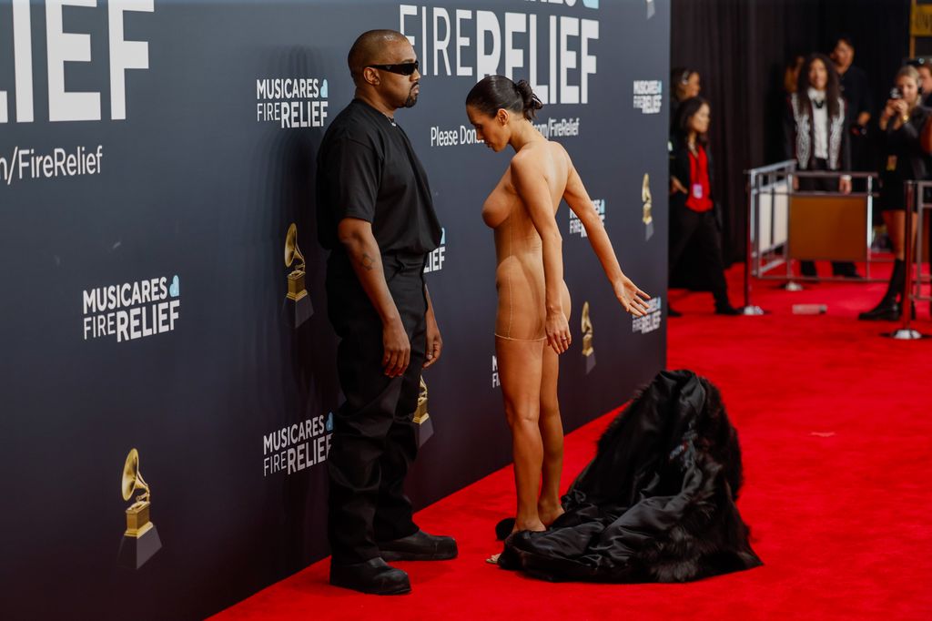 Kanye West and Bianca Censori turn heads with dramatic entrance