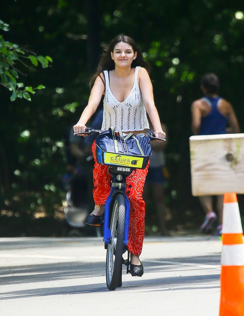 Suri Cruise smiles while goes biking around Central Park on a sunny day in New York City.

Pictured: suri cruise
Ref: BLU_S7742152 080624 EXCLUSIVE
Picture by: Felipe Ramales / SplashNews.com

Splash News and Pictures
USA: 310-525-5808 
UK: 020 8126 1009
eamteam@shutterstock.com

World Rights