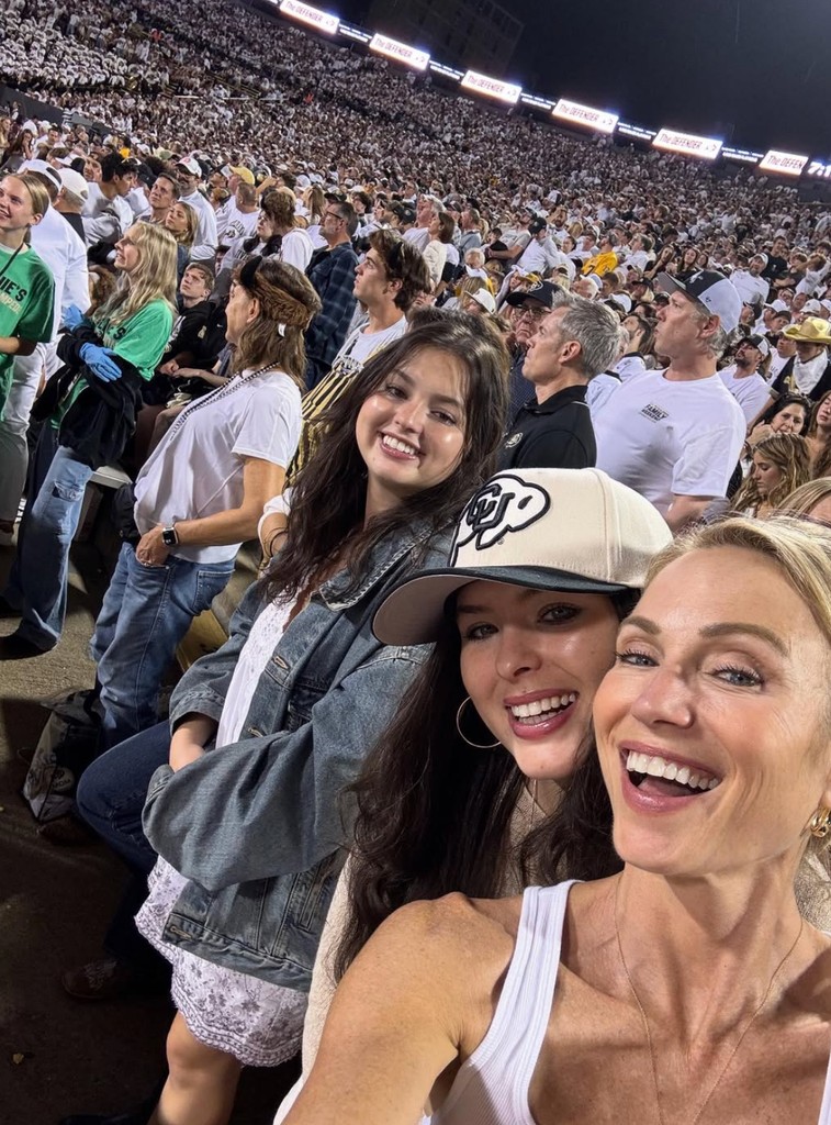 Photo shared by Amy Robach on Instagram featuring her daughters Ava and Annalise as they reunited in Boulder, Colorado for parents weekend