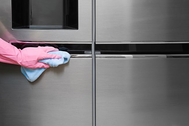 How to clean a fridge drip tray