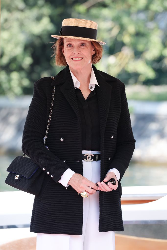 VENICE, ITALY - AUGUST 27: Sigourney Weaver arrives at the Excelsior pier ahead of the 81st Venice International Film Festival at Excelsior Hotel on August 27, 2024 in Venice, Italy