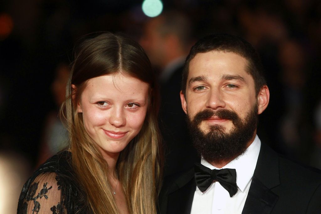 Chiite avec Mia Goth 