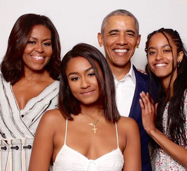 barack and wife michelle obama with daughters sasha and malia