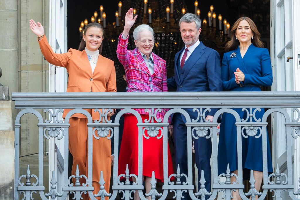 Princess Isabella of Denmark, Queen Margrethe of Denmark, King Frederik X of Denmark and Queen Mary of Denmark on balcony
