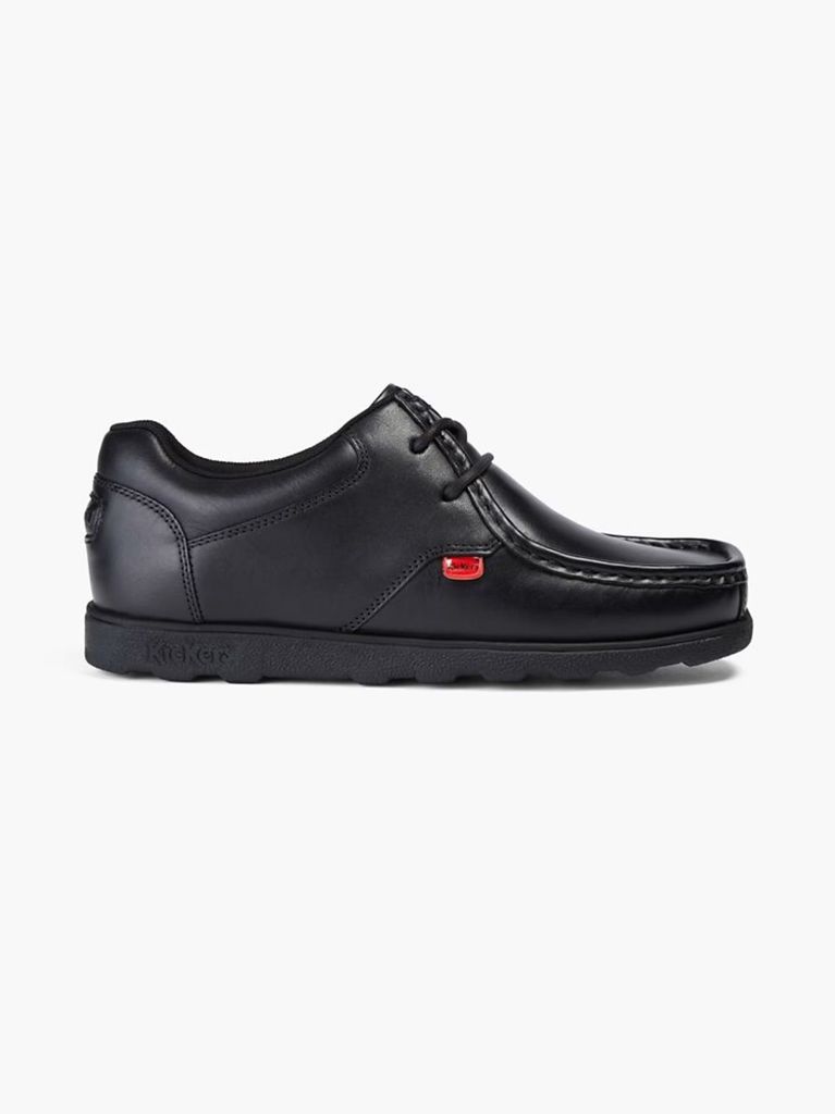 coups de chaussures d'école des kickers