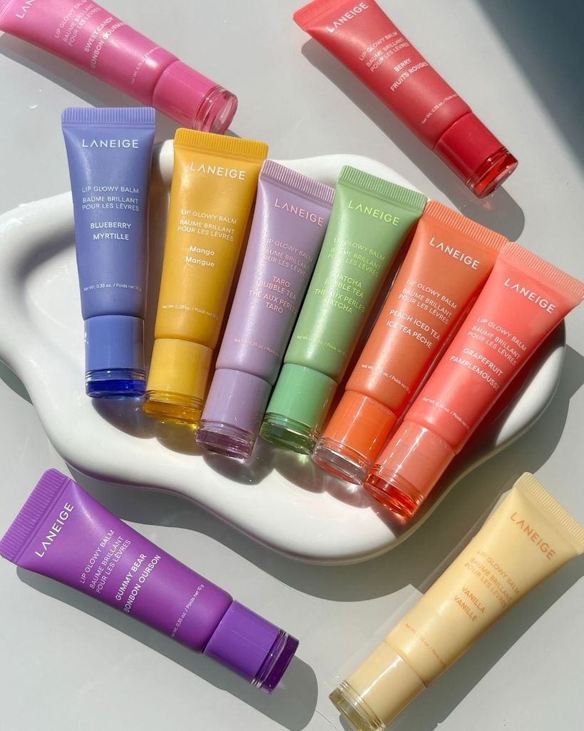 Nous avons demandé à la génération Z ce qui est vraiment cool dans le monde de la beauté – et vous serez surpris de ce qu'ils ont répondu 4 Baumes à lèvres Laneige en groupe