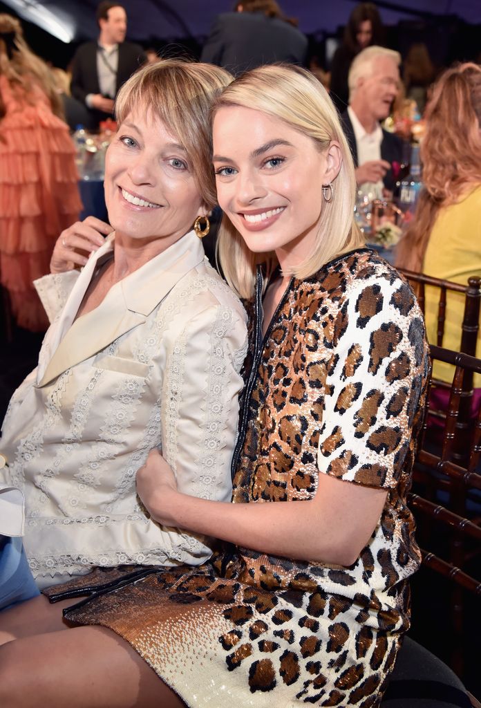 photo of margot robbie and her mother