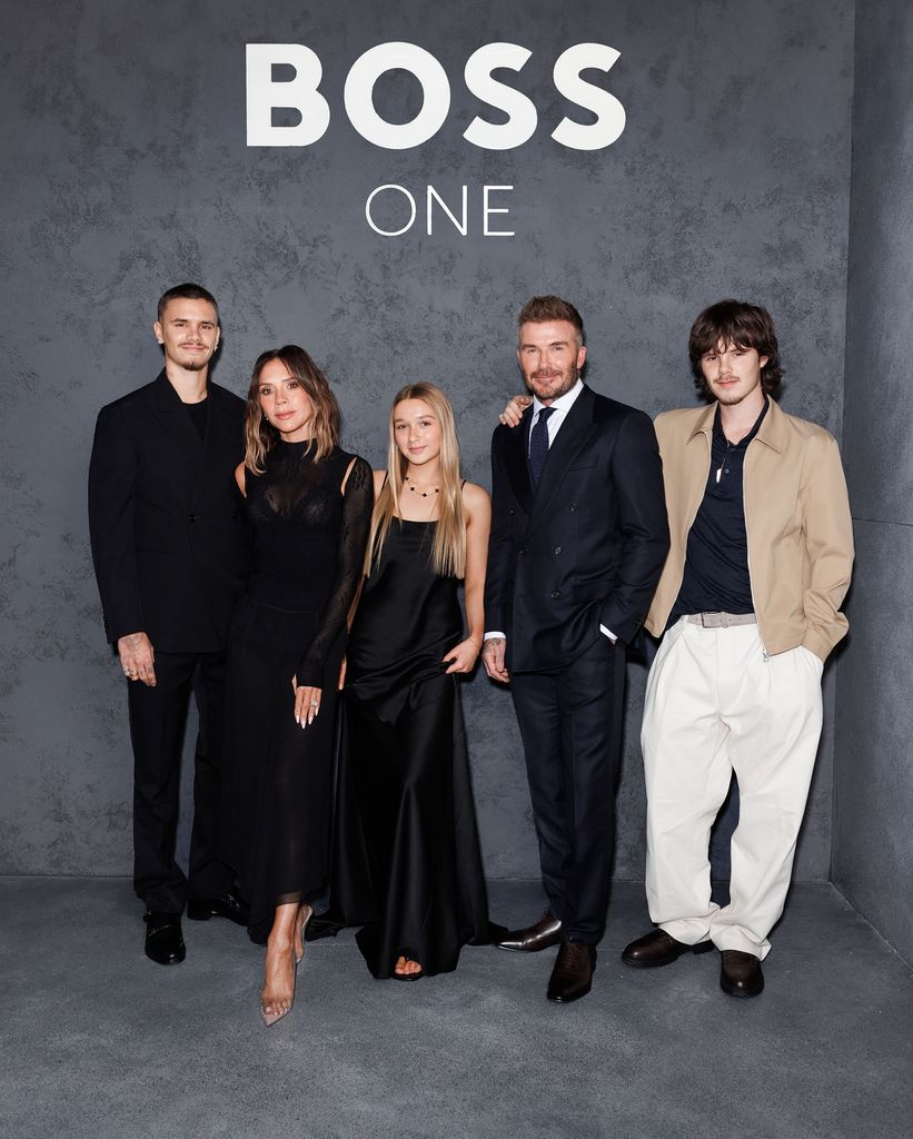 Romeo, Victoria, Harper, David dan Cruz Beckham di peluncuran Boss One di London