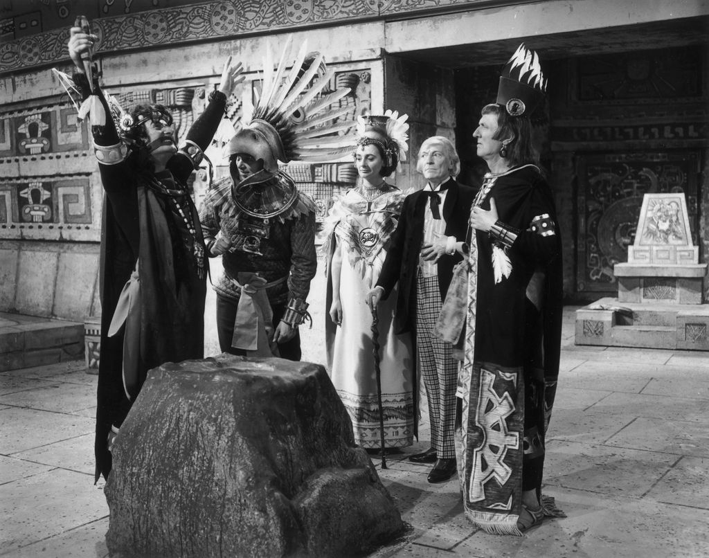 William Russell with Jacqueline Hill and WIlliam Hartnell on the set of Doctor Who