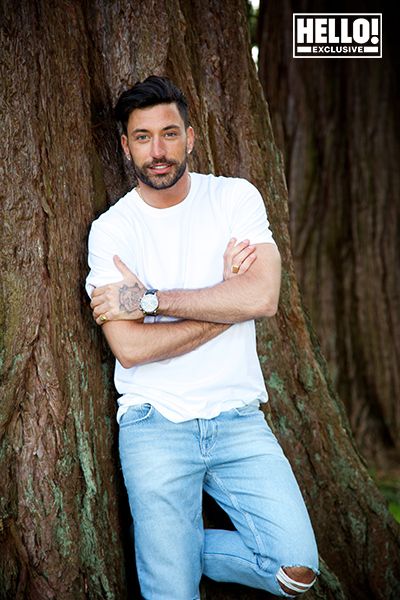giovanni pernice white t shirt arms