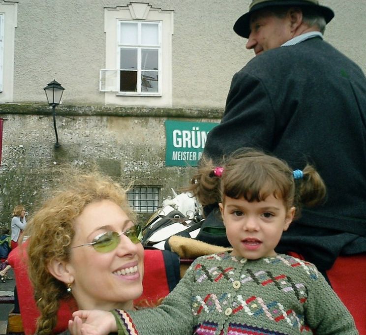 Alex Kingston and her young daughter in a photo together