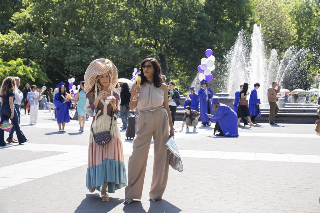 Carrie Bradshaw Schol Towns