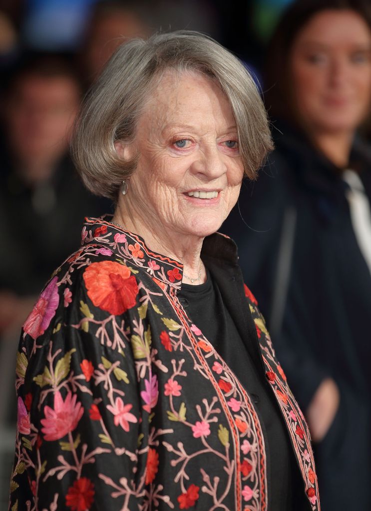 Dame Maggie Smith asiste a una proyección de "La dama de la furgoneta" durante el BFI London Film Festival en Odeon Leicester Square el 13 de octubre de 2015 