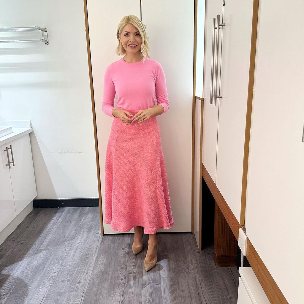 Holly Willoughby looked stunning in a candy pink outfit this Thursday Morning