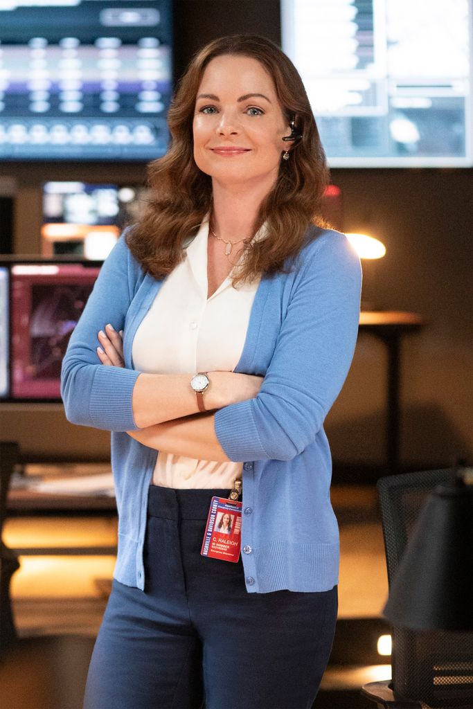 Kimberly Williams-Paisley as Cammie Raleigh on 9-1-1: Nashville