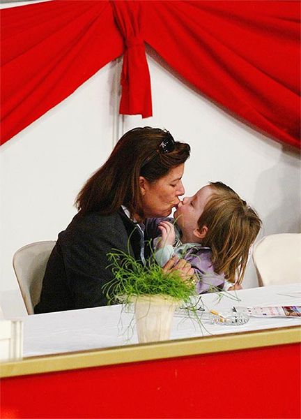 princess alexandra kisses princess caroline of monaco