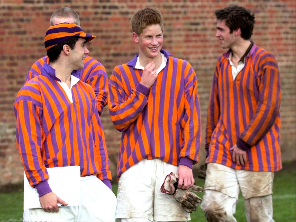 Il a joué pour les Oppidans en 2001