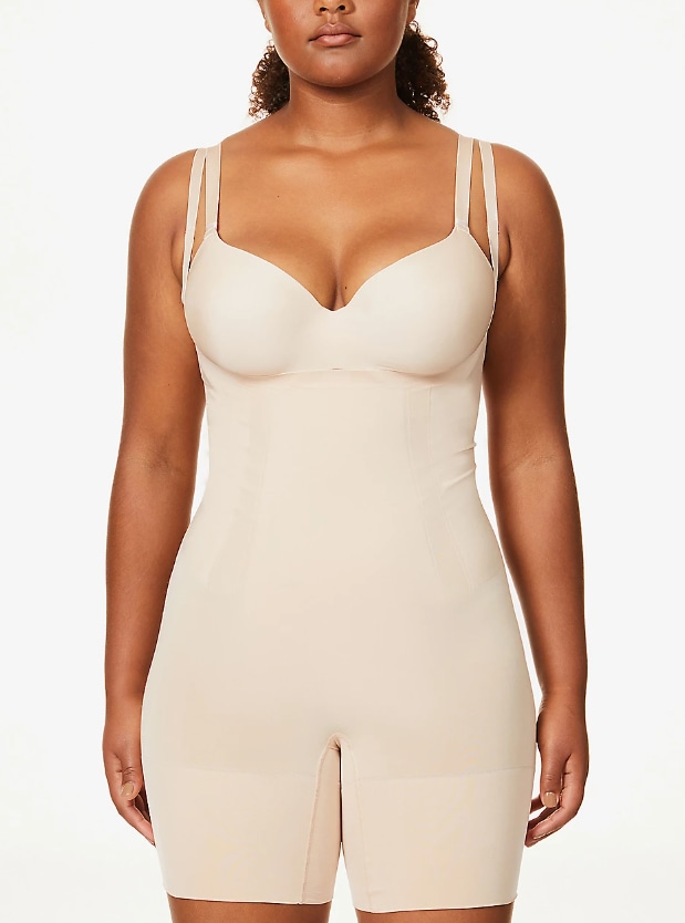 Finding good shapewear is honestly the best feeling! Shapewear is a must  for me & @pumiey.us has some amazing options! 🔗 in my bi0 to