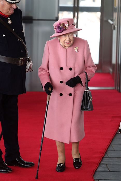 the queen pink coat