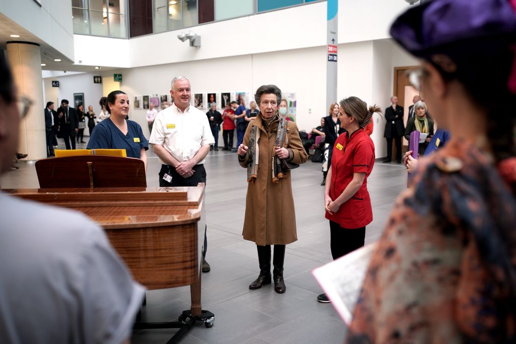 Anne speaks with the choir at Southmead Hospital in Bristol