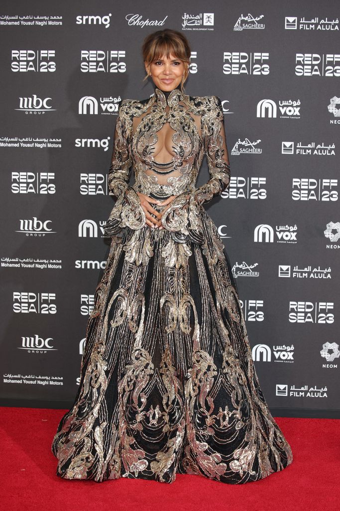 halle berry red carpet gown