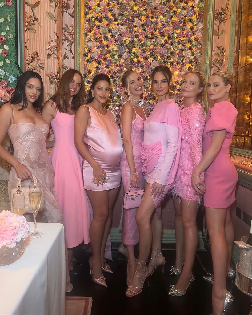 The 32-year-old sisters celebrated the birthday of influencer Leonie Hanne