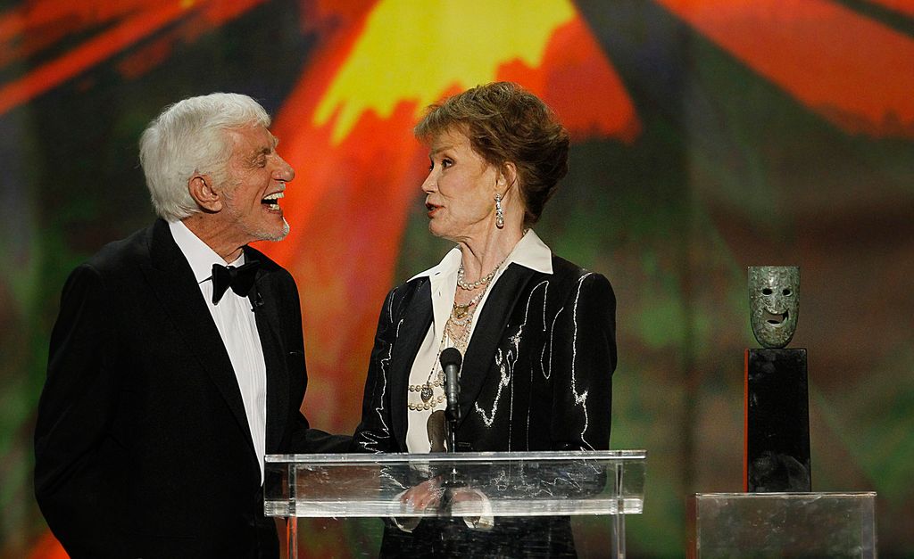 Gauthier, Robert  B581847194Z.1 LOS ANGELES, CAJANUARY 29, 2012: 170162.CA.0129.SAGAwards.RCG Mary Tyler Moore accepts her LIfe Achievement SAG award from Dick Van Dyke during coverage of the 18th Annual Screen Actors Guild Awards show at The Shrine Auditorium in Los Angeles, CA on Sunday, January 29, 2012. (Robert Gauthier / Los Angeles Times via Getty Images)