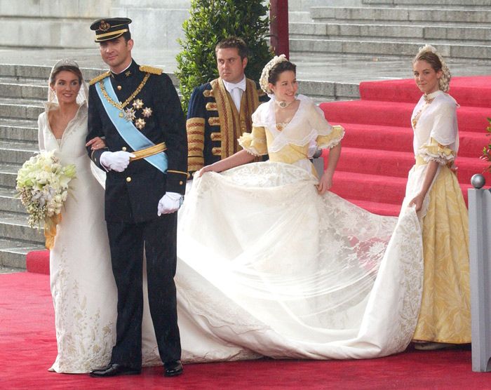 Queen Letizia's unexpected corset bridesmaid dresses at £19m royal ...