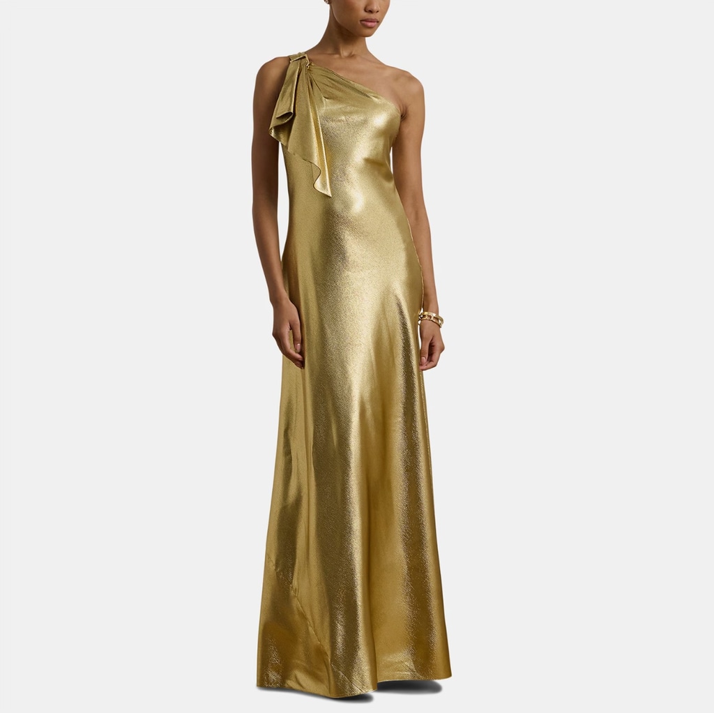 Modèle portant une robe Gold Ralph Lauren
