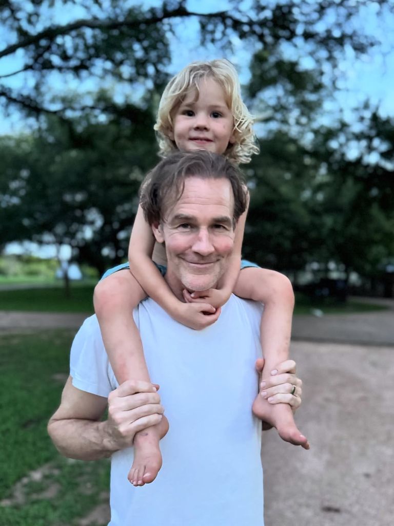 James Van Der Beek avec son enfant 