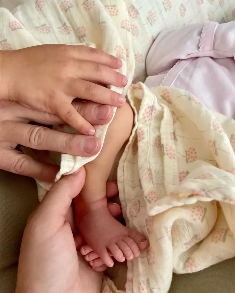 Lea posted the adorable pics of her new baby