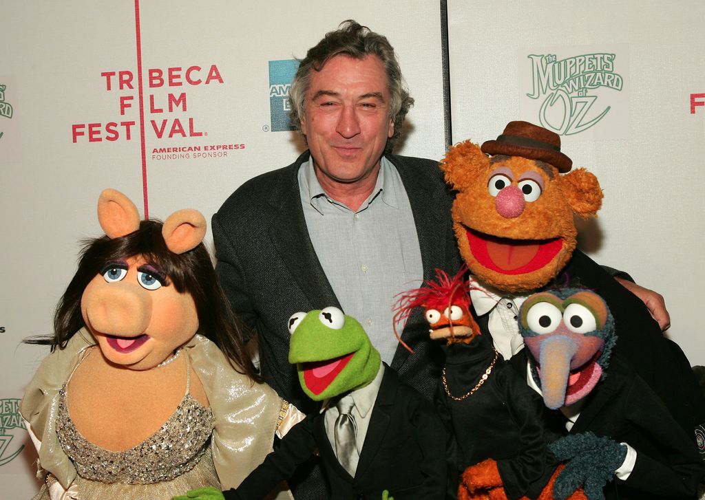 Robert De Niro, Miss Piggy, Kermit The Frog, Pepe The King Prawn, Gonzo and Fozzy Bear attends the premiere of "The Muppets Wizard
of Oz" at the Tribeca FAMILY Festival.