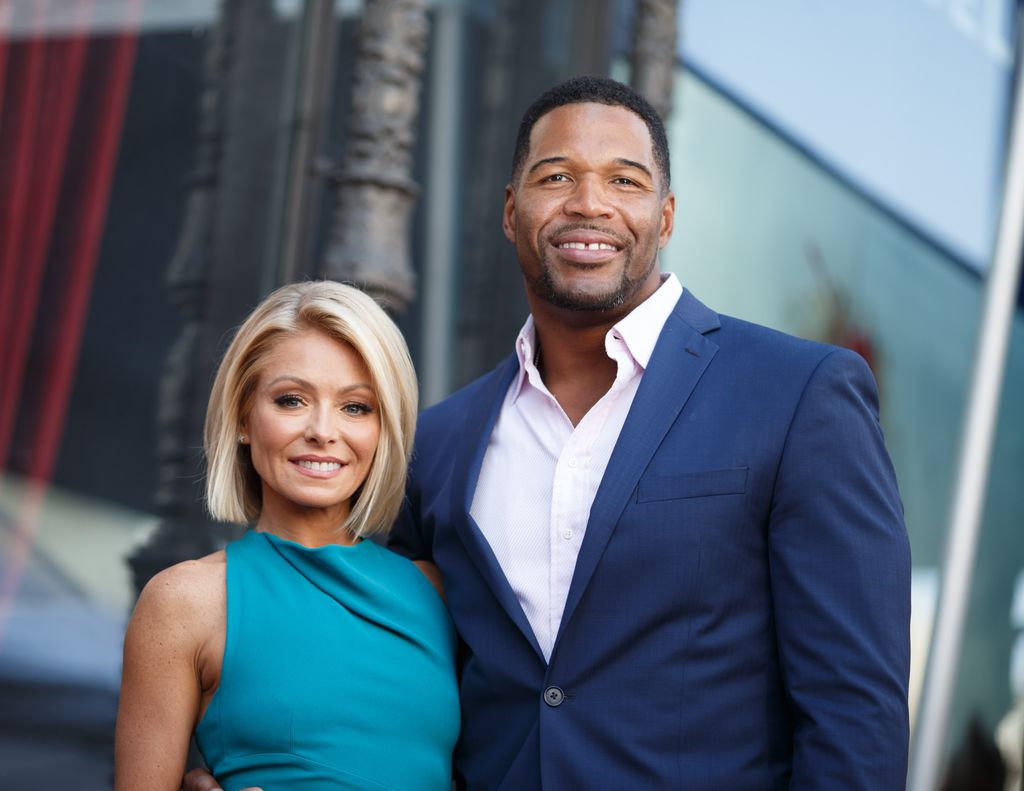 kelly ripa and michael strahan on the hollywood walk of fame