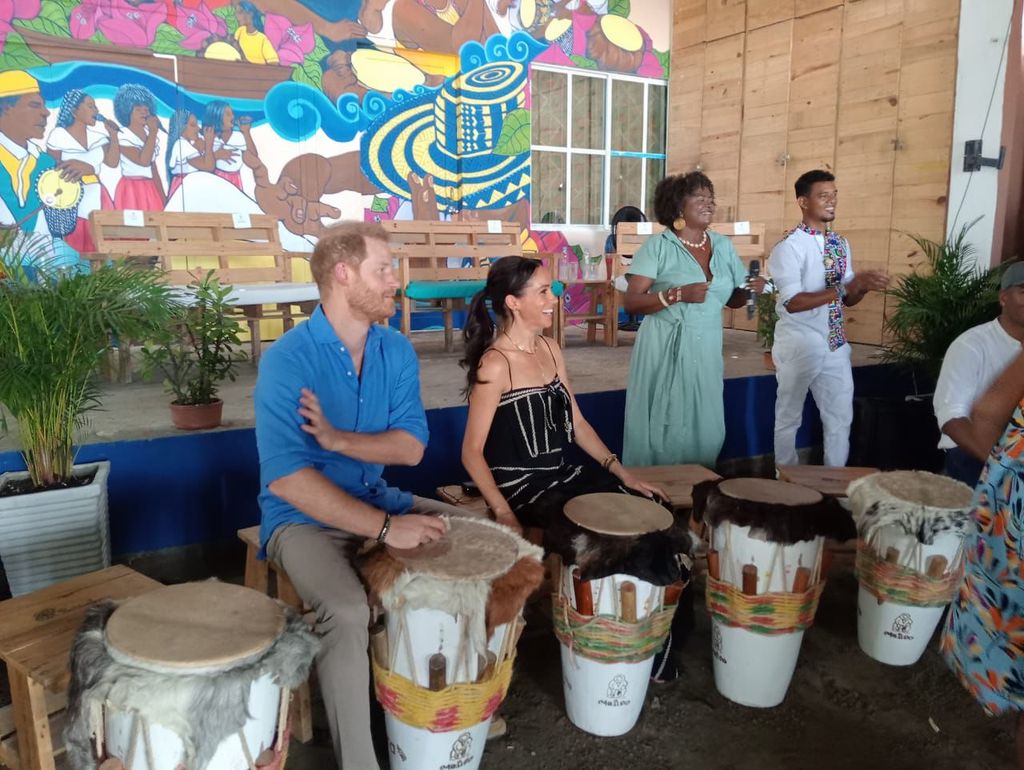 Harry and Meghan arrive at Escuela Taller Tambores de Cabildo de la Boquilla, a school in Cartagena