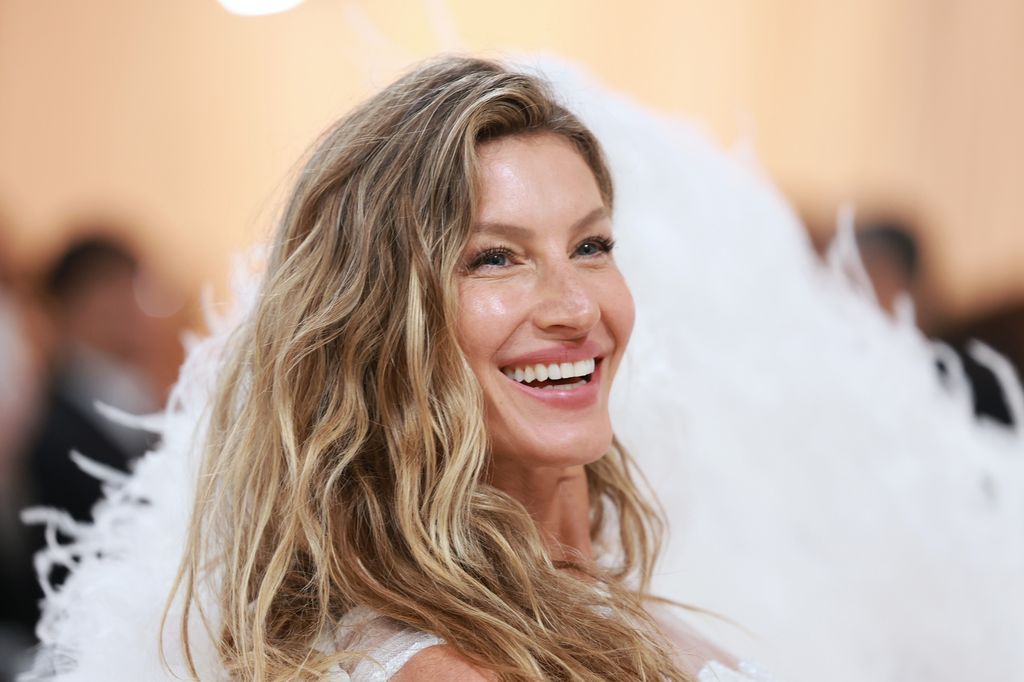 Gisele Bundchen attends The 2023 Met Gala Celebrating "Karl Lagerfeld: A Line Of Beauty" at The Metropolitan Museum of Art on May 01, 2023 in New York City.