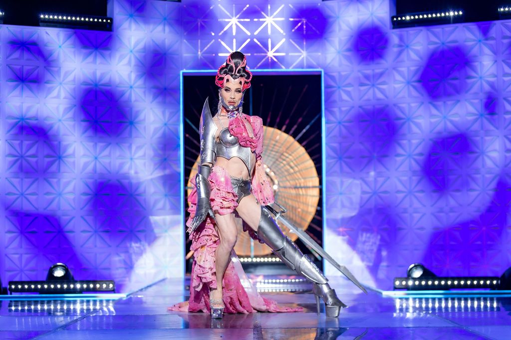 Keta Minaj as a futuristic knight