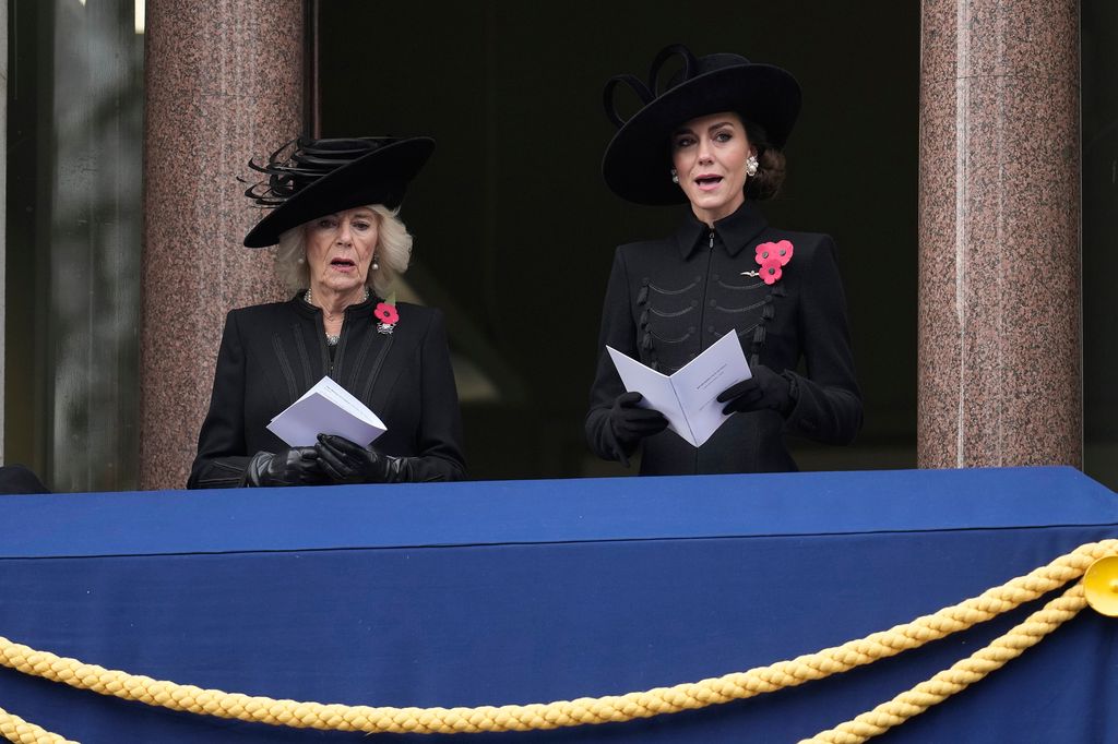 The Queen and Princess of Wales sing hymn