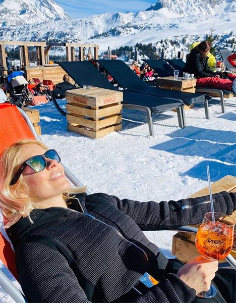 holly willoughby aperol