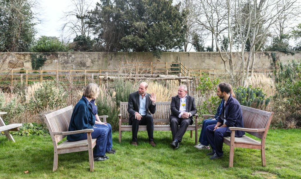 William speaking to NHS nurses in garden of Royal Berkshire Hospital