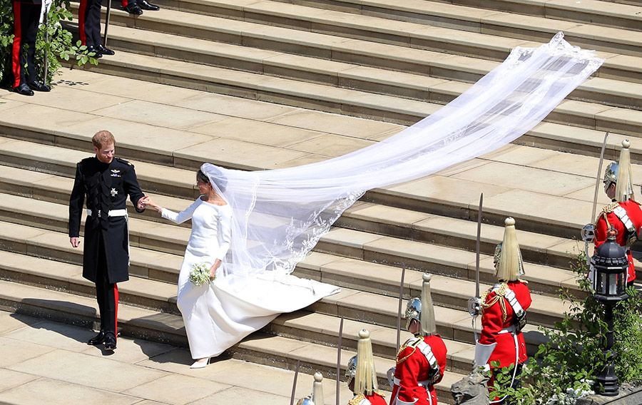 meghan markle wedding long dress