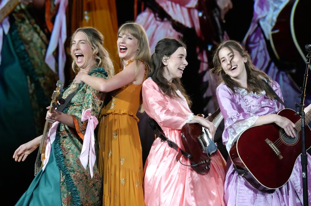Taylor Swift's changing girl squad — from Selena Gomez and Gigi Hadid ...