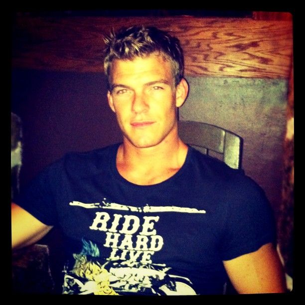 Alan Ritchson years before fame, young tight t-shirt youthful