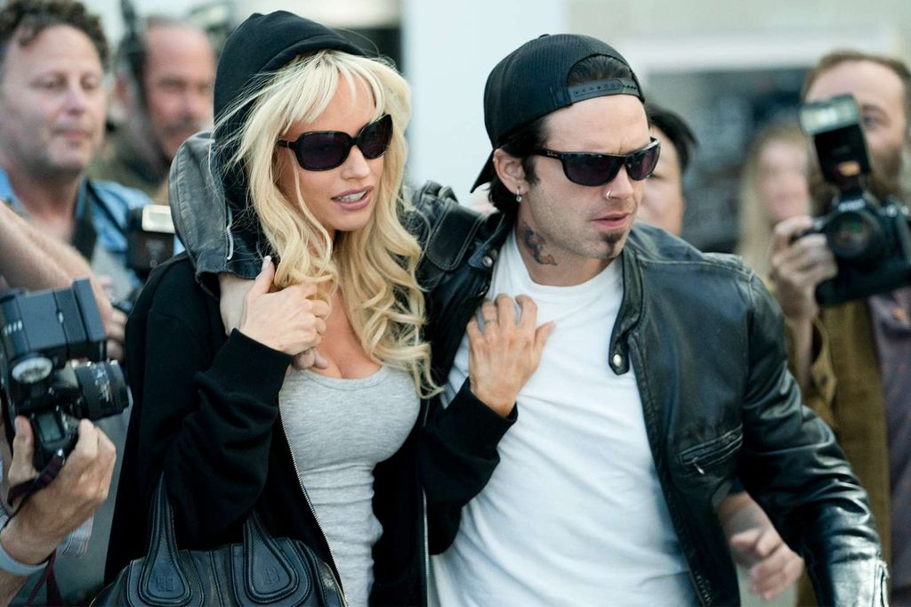 Lily James and Sebastian Stan as Pamela Anderson and Tommy Lee
