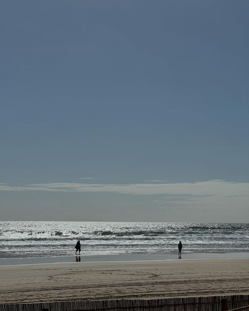Carys also shared a stunning beach photo