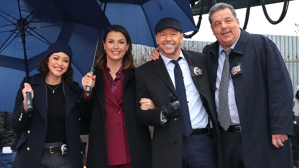 Marisa Ramirez, Bridget Moynahan, Donnie Wahlberg and Steve Schirripa on the set of Blue Bloods