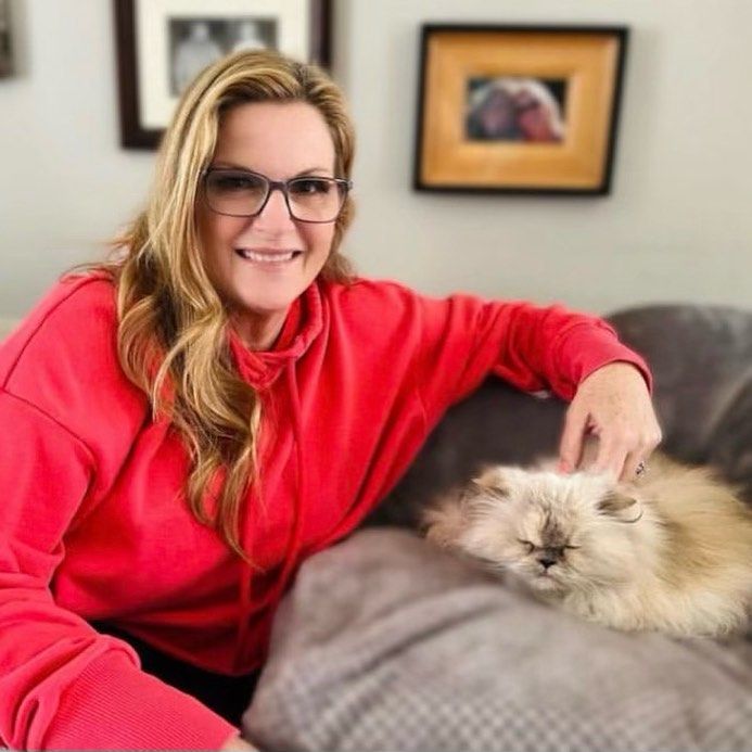 Trisha Yearwood inside home with cat
