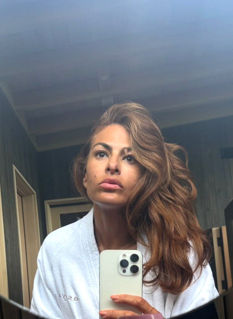 Mirror selfie shared by Eva Mendes on Instagram April 28, 2025